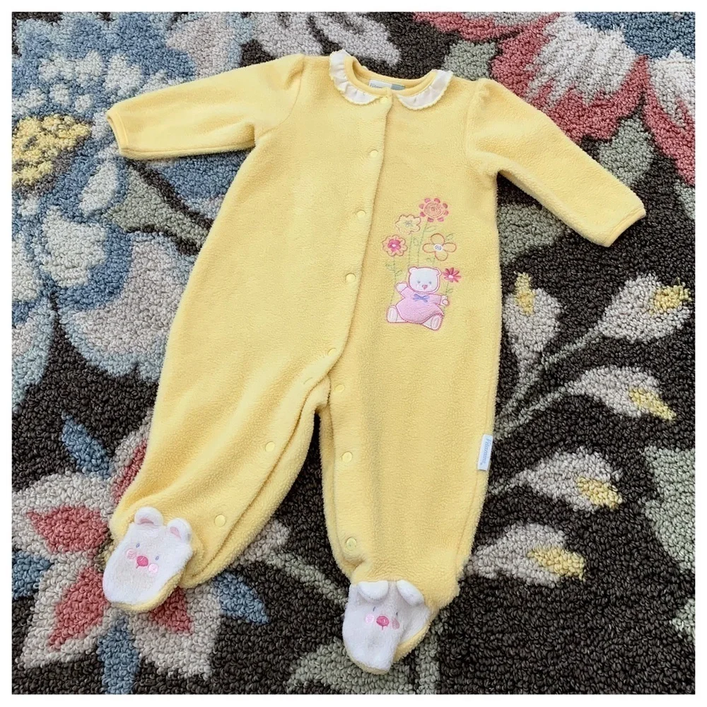 Vintage 2004 Vitamins Baby Fleece Layette Footie Pajama Sleeper Outfit 6/9 Month